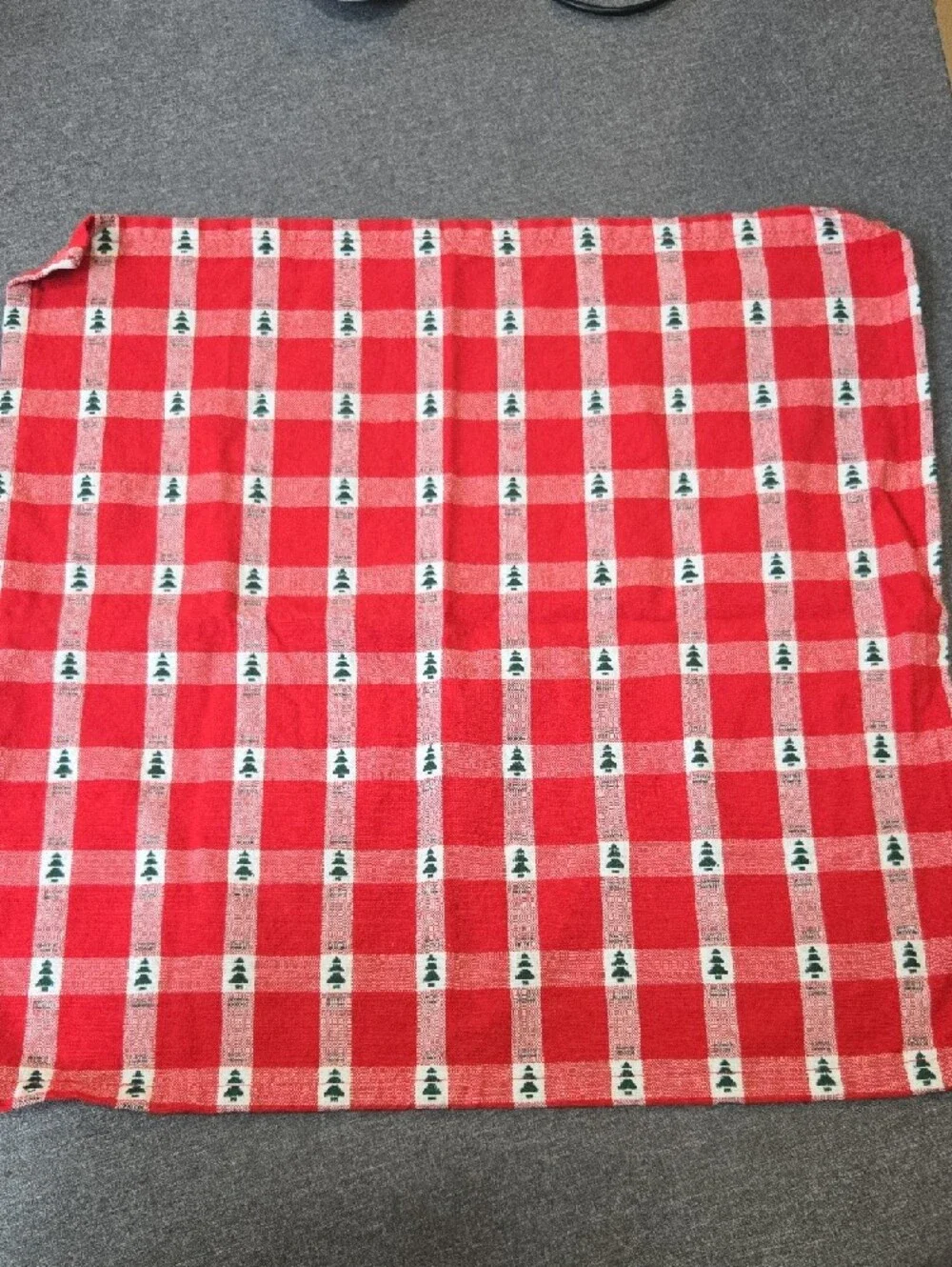 Home for the Holidays Red & Green Holiday Oven Mitt and Towel Set